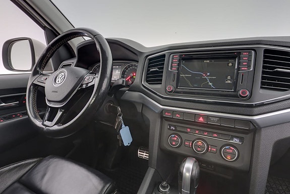 Volkswagen Amarok 12 of 24