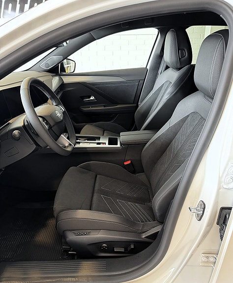 Opel Astra 13 of 14