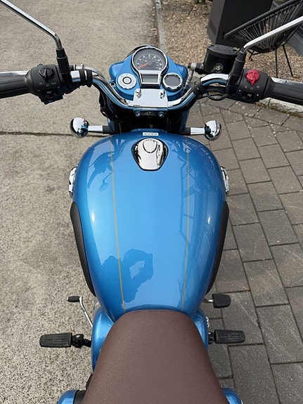 Royal Enfield Classic 350 2 of 4