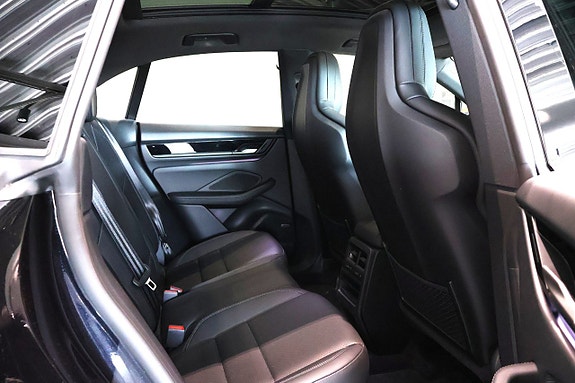 Porsche Macan 4S 9 of 18