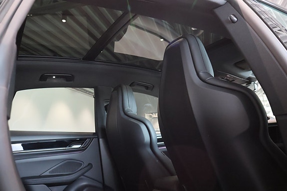 Porsche Macan 4S 11 of 18