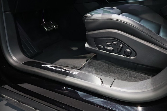 Porsche Macan 4S 13 of 18