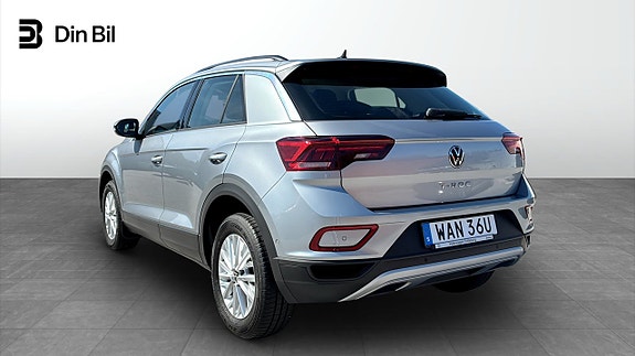 Volkswagen T-Roc 3 of 12