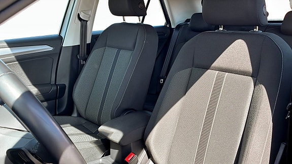 Volkswagen T-Roc 8 of 12