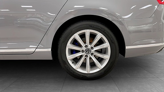 Volkswagen Passat 6 of 13