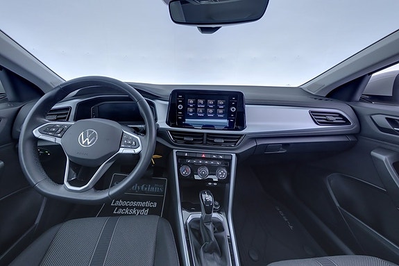 Volkswagen T-Roc 7 of 18