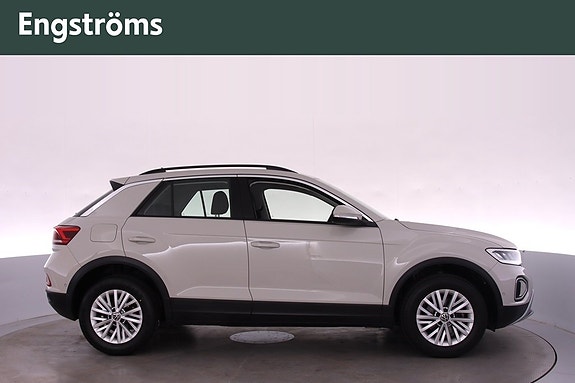 Volkswagen T-Roc 2 of 18