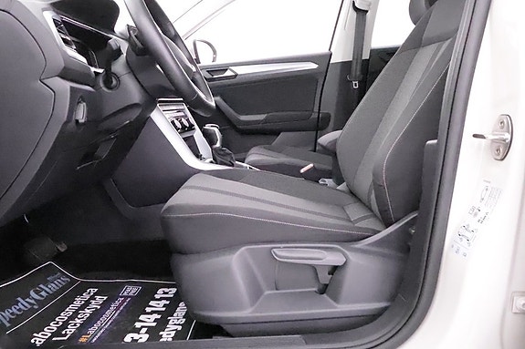 Volkswagen T-Roc 15 of 18