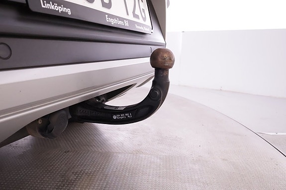 Volkswagen T-Roc 11 of 18