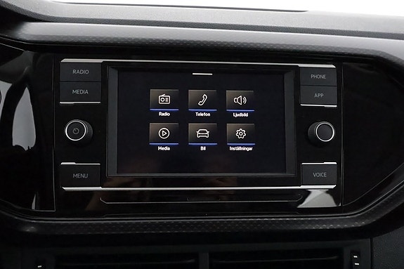 Volkswagen T-Cross 18 of 19