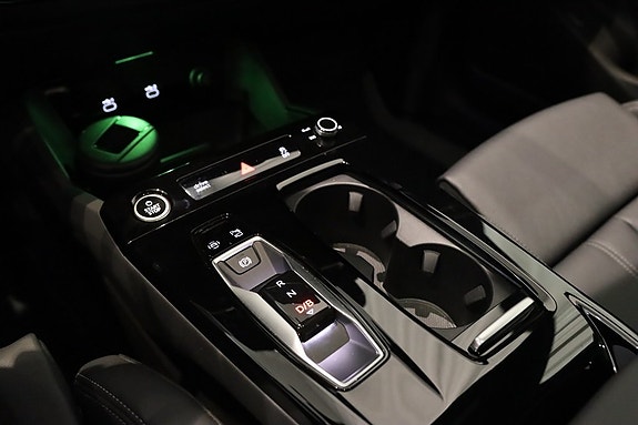 Audi Q6 e-tron 23 of 27