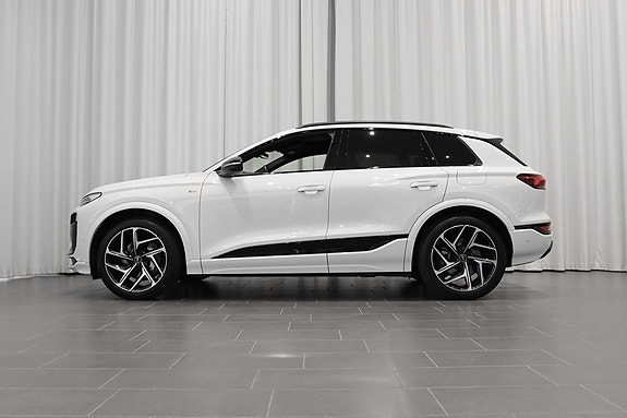 Audi Q6 e-tron 2 of 27