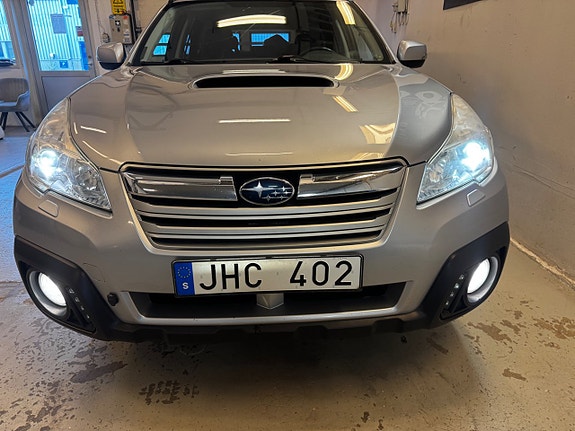 Subaru Outback 3 of 13