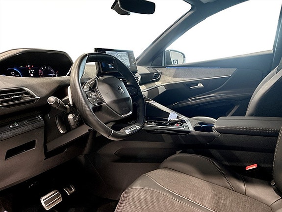 Peugeot 5008 4 of 18