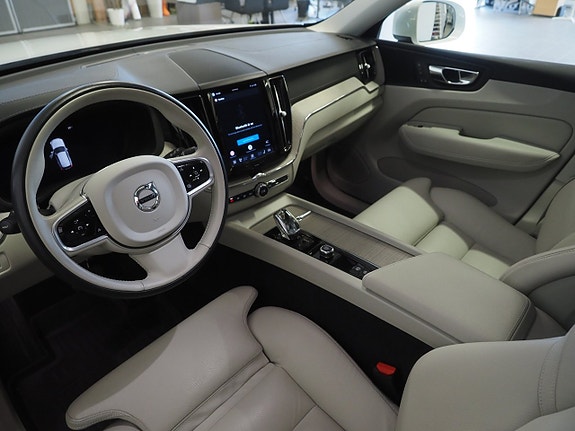 Volvo XC60 19 of 25