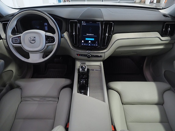 Volvo XC60 15 of 25