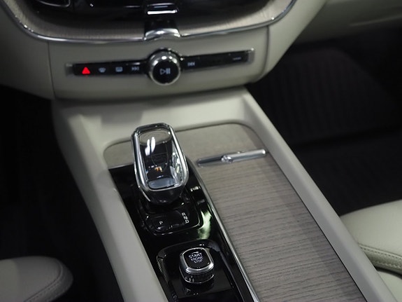 Volvo XC60 22 of 25