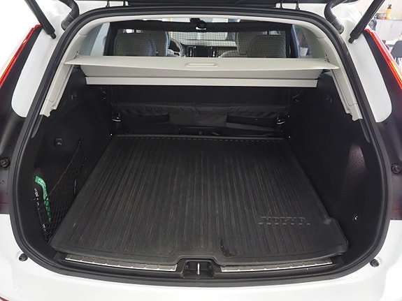 Volvo XC60 10 of 25