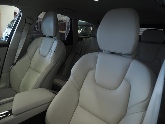 Volvo XC60 18 of 25