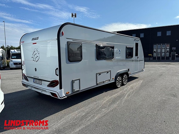 Knaus Südwind 650 PEB 60 years celebration Frontkök och Badrum bak 17 of 22