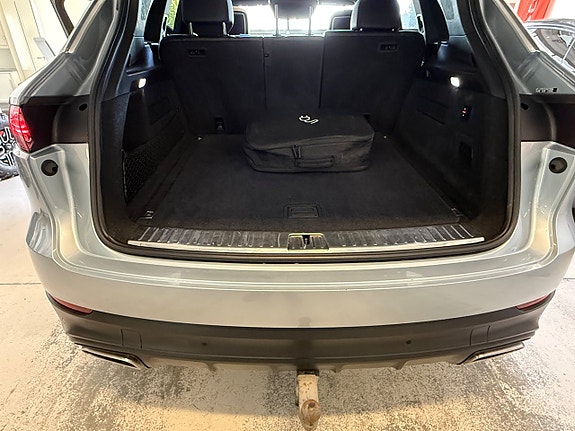 Porsche Cayenne 18 of 22