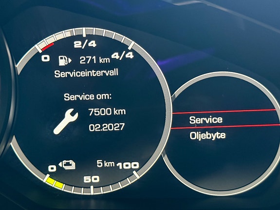 Porsche Cayenne 16 of 22