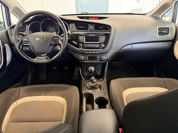 Kia Ceed 10 of 13