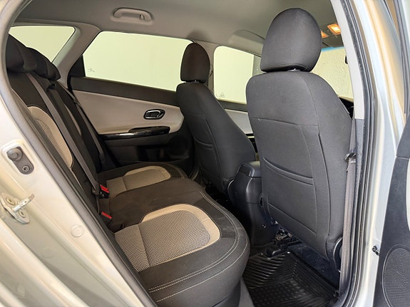 Kia Ceed 8 of 13