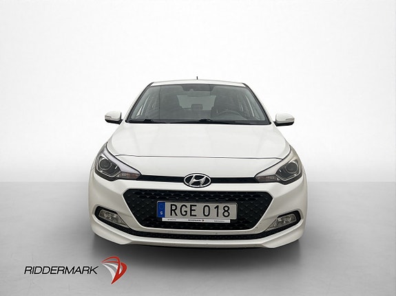 Hyundai i20 2 of 26