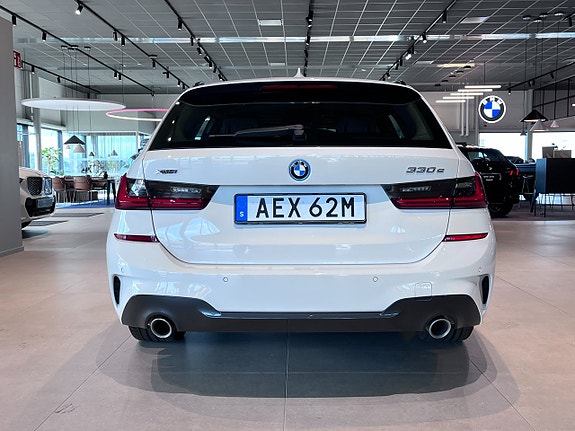BMW 330e 5 of 20