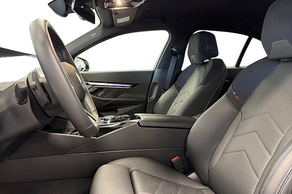 BMW i5 12 of 18