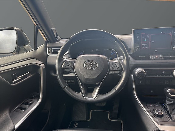 Toyota RAV4 11 of 15