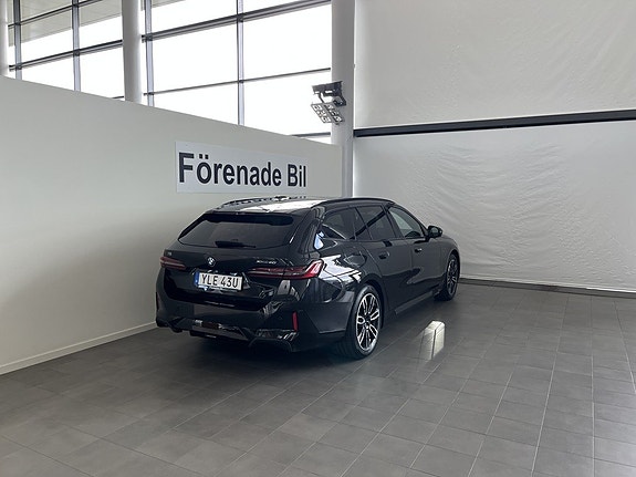 BMW i5 15 of 17