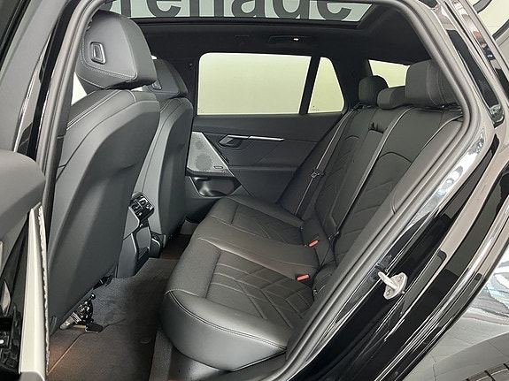 BMW i5 13 of 17