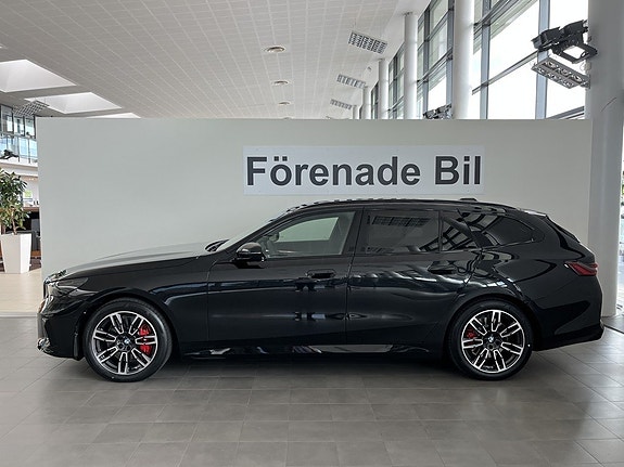 BMW i5 3 of 17