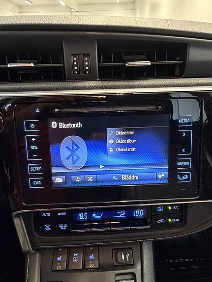 Toyota Auris 16 of 23