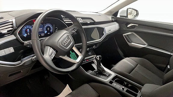 Audi Q3 7 of 13