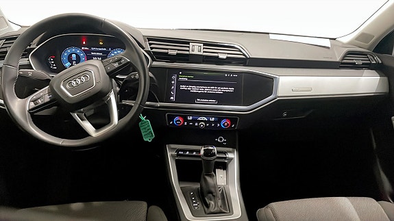 Audi Q3 10 of 13