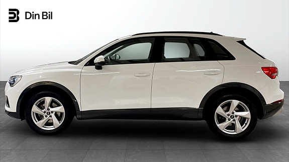 Audi Q3 2 of 13