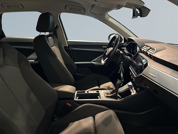 Audi Q3 10 of 20