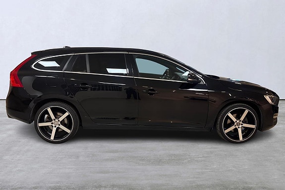 Volvo V60 3 of 14