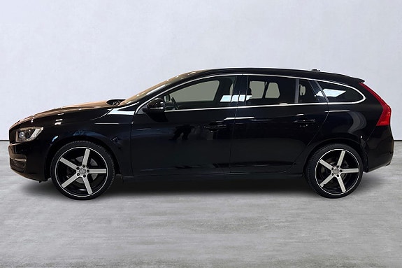 Volvo V60 2 of 14