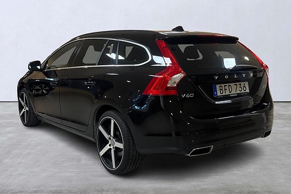 Volvo V60 4 of 14