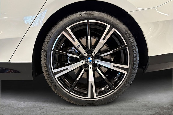 BMW 520d 15 of 18