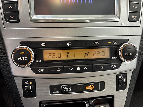 Toyota Avensis 19 of 29