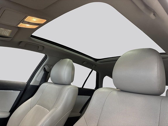 Toyota Avensis 10 of 29