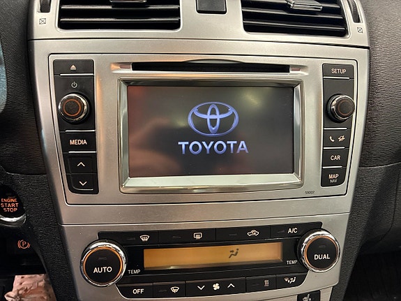 Toyota Avensis 15 of 29