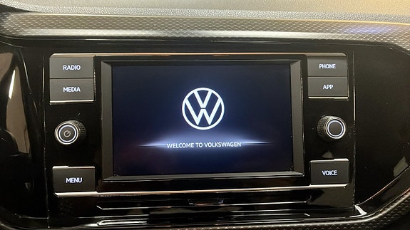 Volkswagen T-Cross 9 of 12