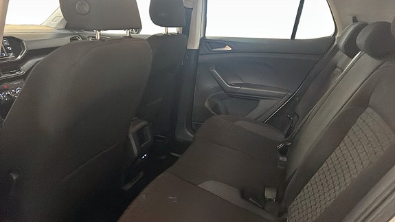 Volkswagen T-Cross 11 of 12