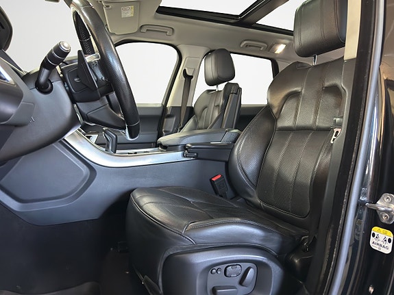 Land Rover Range Rover Sport 9 of 23